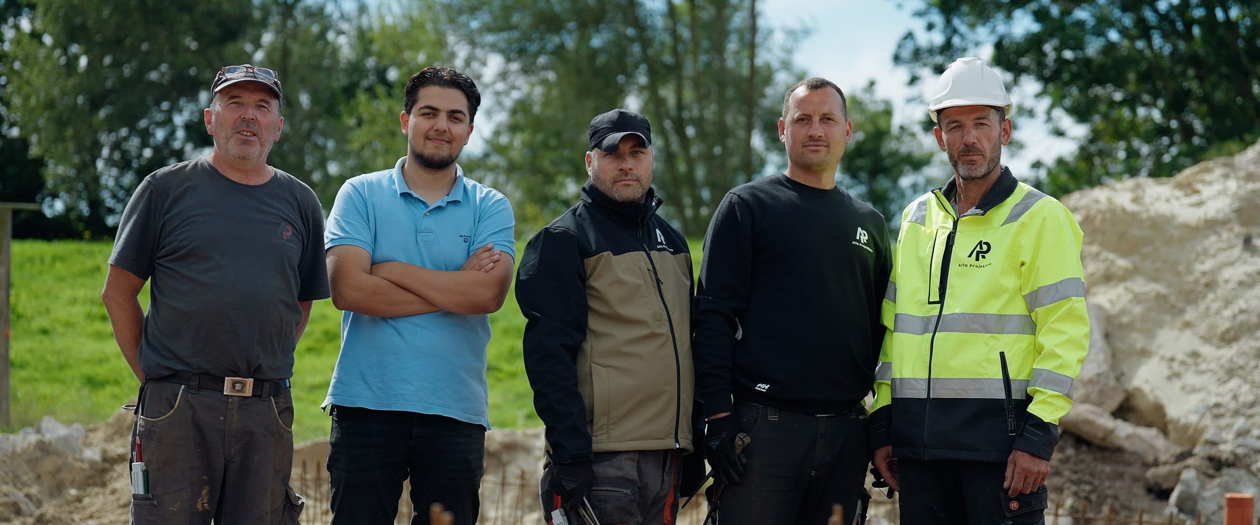 The Alfa Projektbau GmbH team together on site